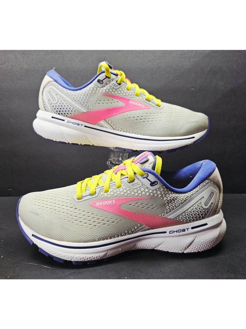 Brooks Women 8 Comfy footwear